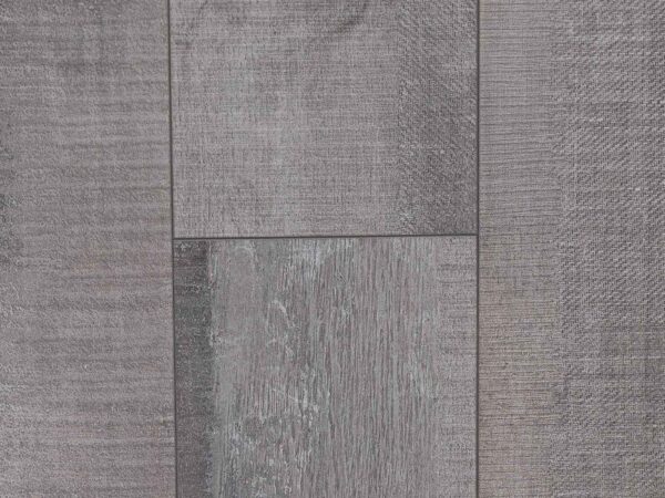 TF6213-F | Laminate Flooring - 4-sided painted & waxed bevel